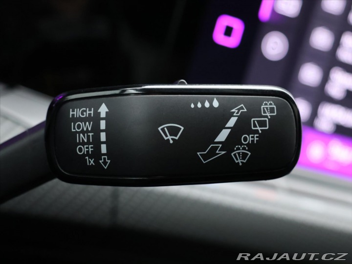 Volkswagen Golf 2,0 TDI DSG R-line Virtua 2022