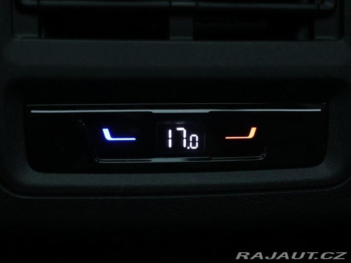 Volkswagen Golf 2,0 TDI DSG R-line Virtua 2022