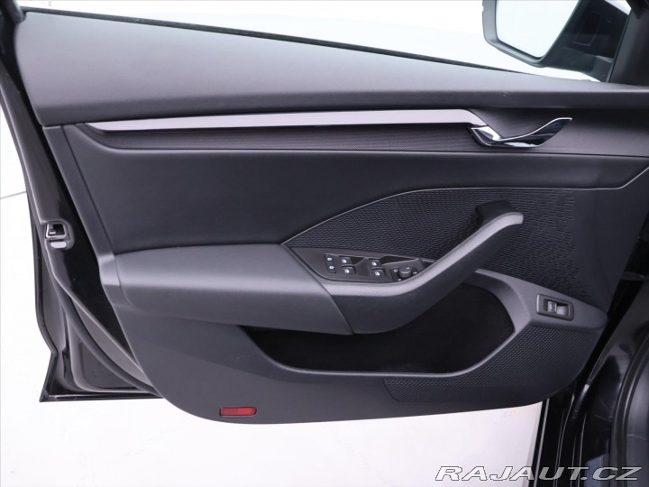 Škoda Octavia 2,0 TDI 110kW DSG Sportli 2023