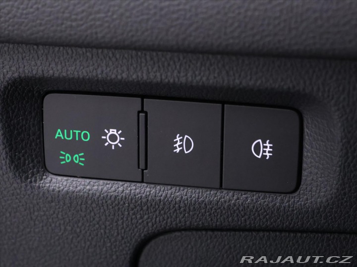 Škoda Octavia 2,0 TDI 110kW DSG Sportli 2023