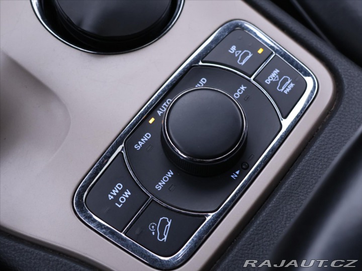 Jeep Grand Cherokee 3,0 CRDI 184KW CZ Overlan 2014