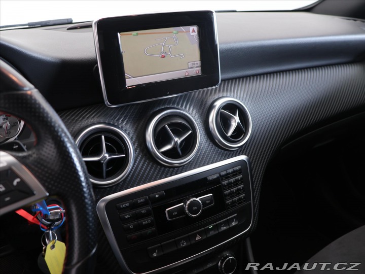 Mercedes-Benz A 1,6 200i Aut. AMG Prestig 2013