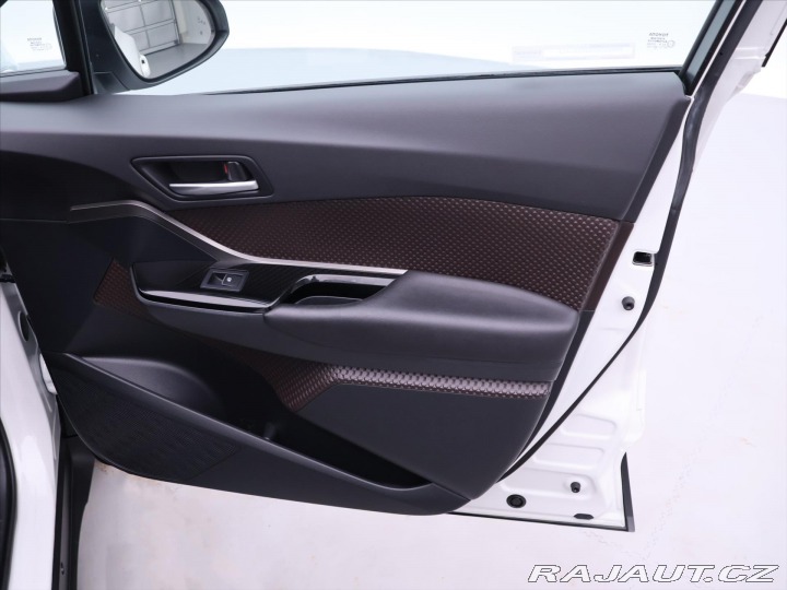 Toyota C-HR 1,8 E-CVT Executive CZ 2017