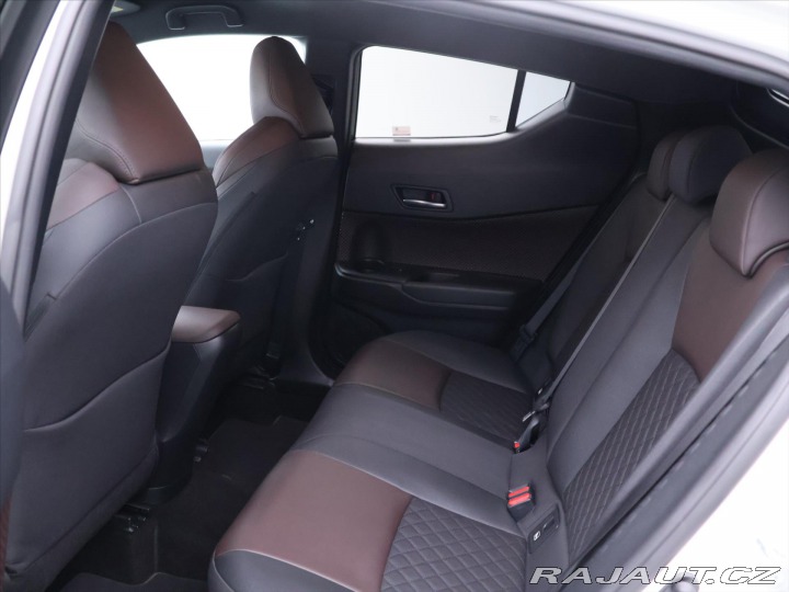 Toyota C-HR 1,8 E-CVT Executive CZ 2017