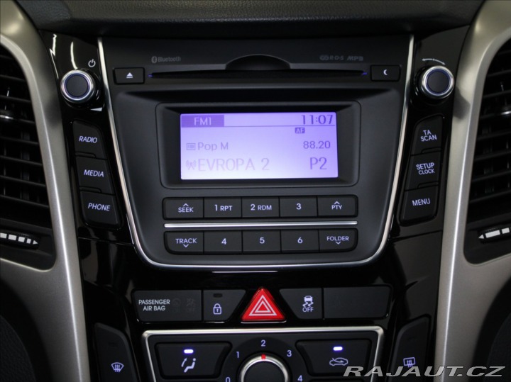 Hyundai i30 1,6 GDI 99kW Tricolor 1.m 2017