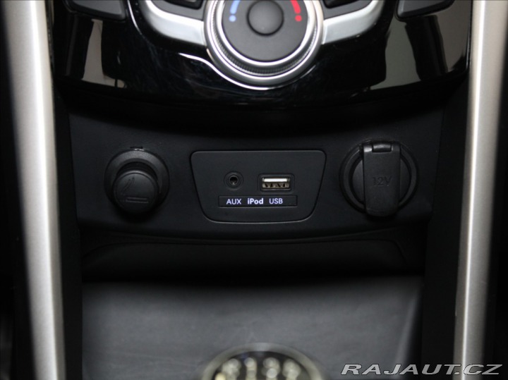 Hyundai i30 1,6 GDI 99kW Tricolor 1.m 2017
