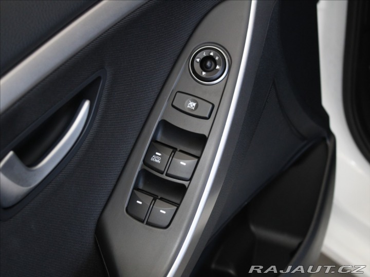 Hyundai i30 1,6 GDI 99kW Tricolor 1.m 2017