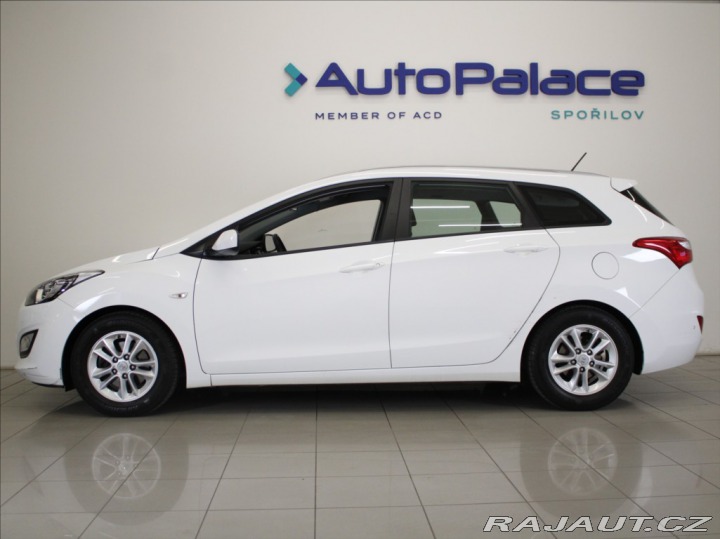 Hyundai i30 1,6 GDI 99kW Tricolor 1.m 2017