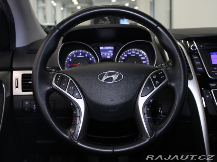 Hyundai i30 1,6 GDI 99kW Tricolor 1.m 2017