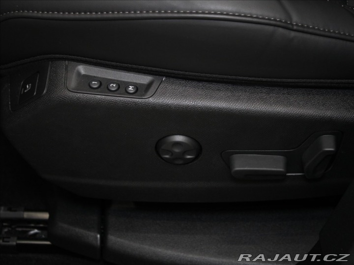 Ostatní značky Ostatní modely DS Automobiles DS7 Crossback 1,5 HDI ETOILE Focal Pano 2025