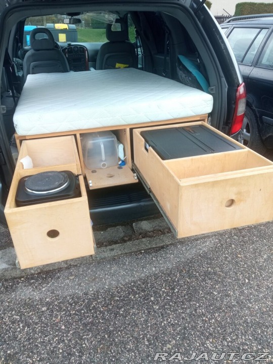 Chrysler Voyager 2,8   IV, CRD, r.v. 2005 2005