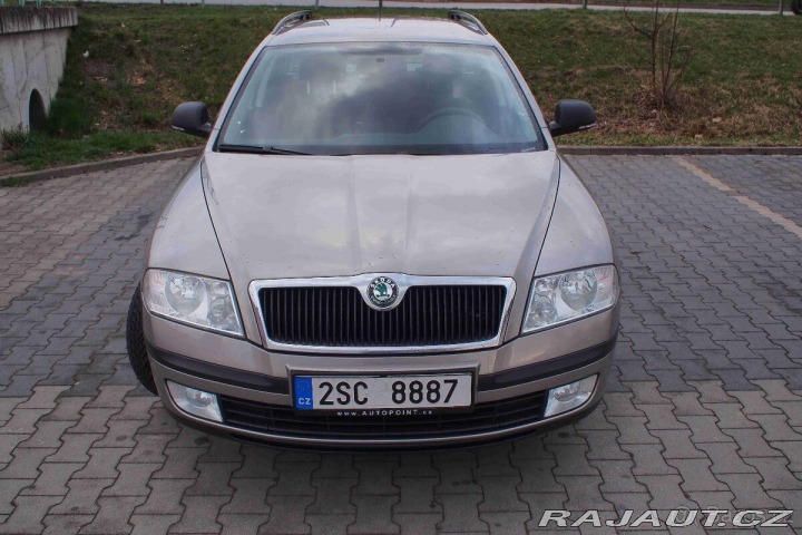 Škoda Octavia 1,6   II serviska, perfek 2012