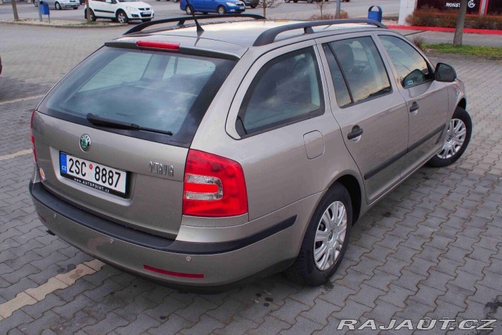 Škoda Octavia 1,6   II serviska, perfek 2012