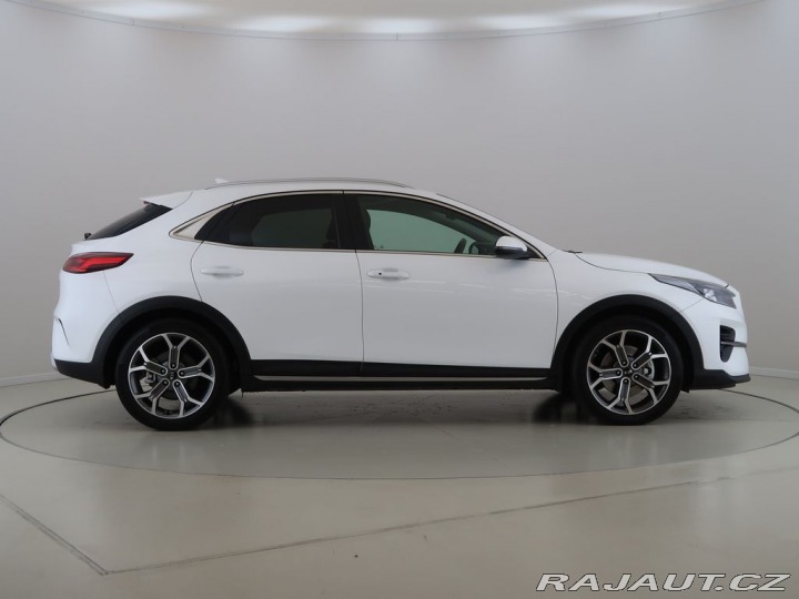 Kia XCeed  1800