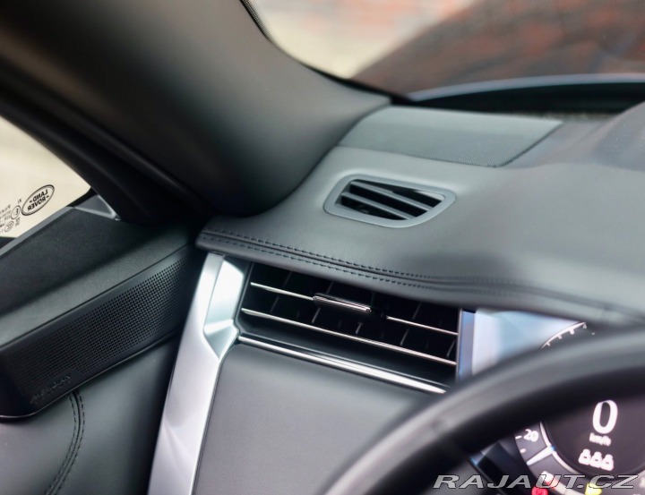 Land Rover Range Rover P550e SV | Panoráma - Ťa 2024