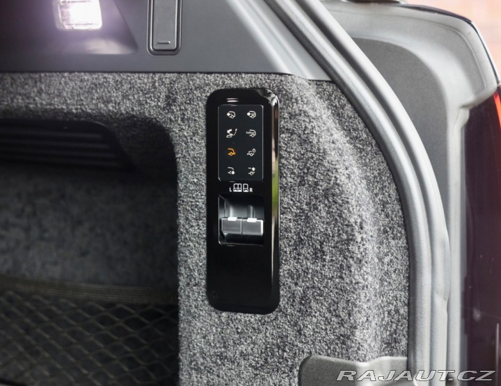 Land Rover Range Rover P550e SV | Panoráma - Ťa 2024