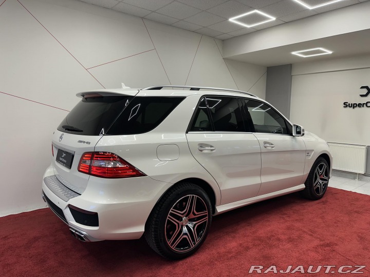 Mercedes-Benz M ML63 AMG DESIGNO*PANO*CZ* 2012