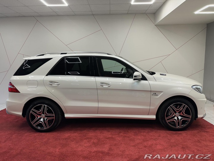 Mercedes-Benz M ML63 AMG DESIGNO*PANO*CZ* 2012