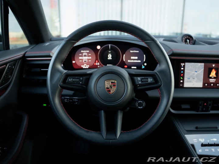 Porsche Macan 4S Electric 2024