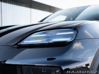 Porsche Macan 4S Electric 2024