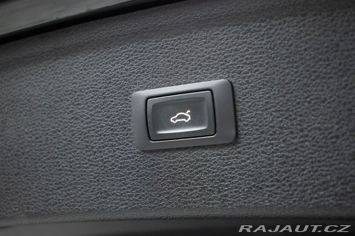 Audi Q5 40 TDI S-LINE* REZERVACE 2019