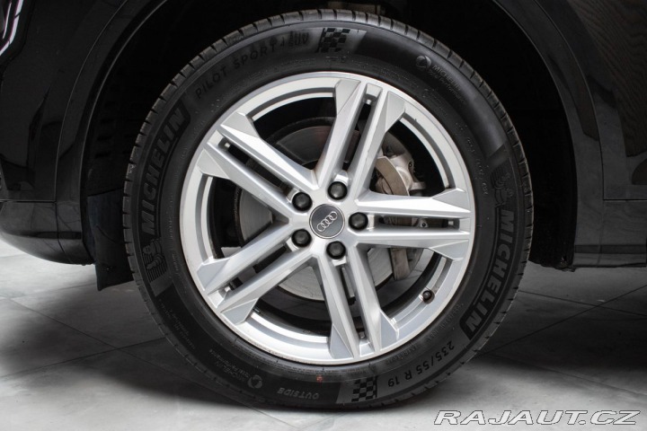 Audi Q5 40 TDI S-LINE* REZERVACE 2019