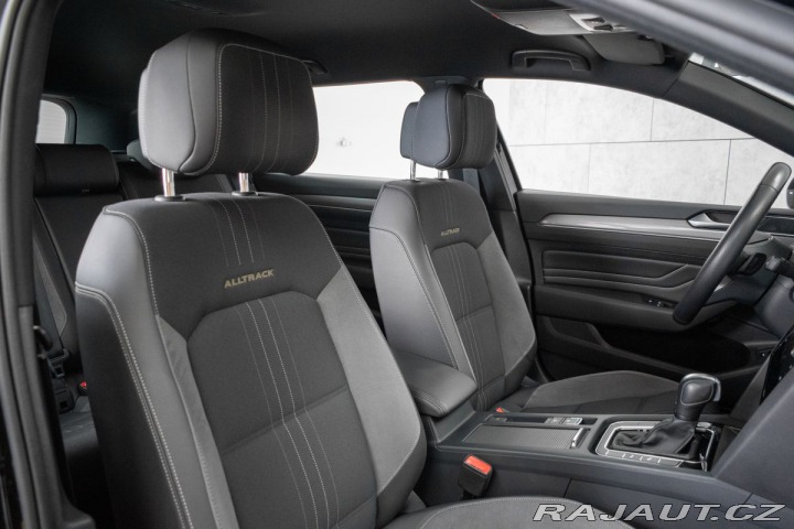 Volkswagen Passat 2.0TDI REZERVACE 2022