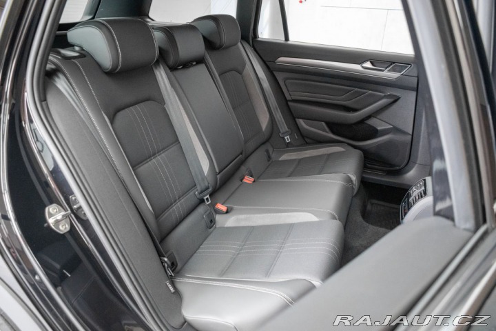 Volkswagen Passat 2.0TDI REZERVACE 2022
