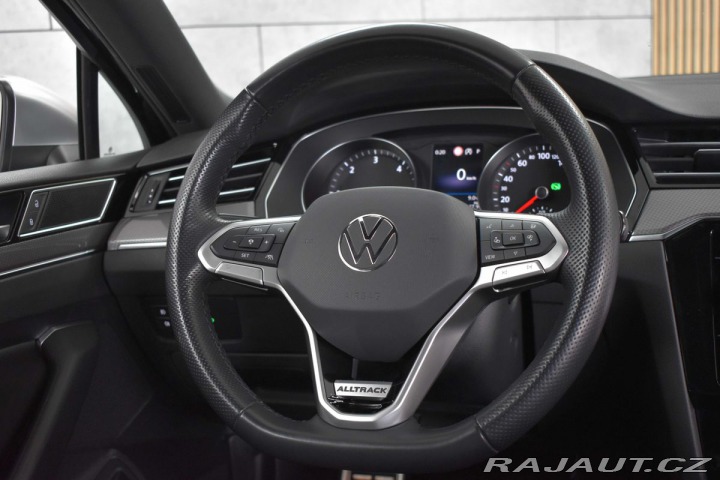 Volkswagen Passat 2.0TDI REZERVACE 2022