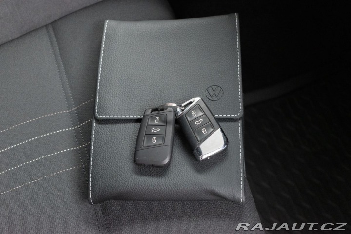 Volkswagen Passat 2.0TDI REZERVACE 2022