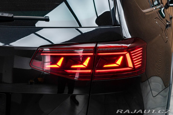 Volkswagen Passat 2.0TDI REZERVACE 2022