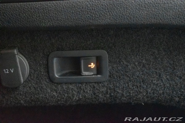 Volkswagen Passat 2.0TDI 147 R-LINE*TAŽNÉ*D 2022