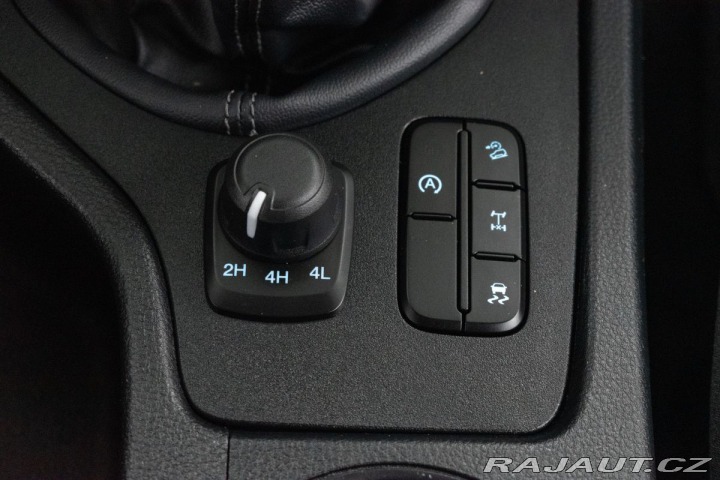 Ford Ranger 2.0 XLT*Naviják*4x4*TAŽNÉ 2020