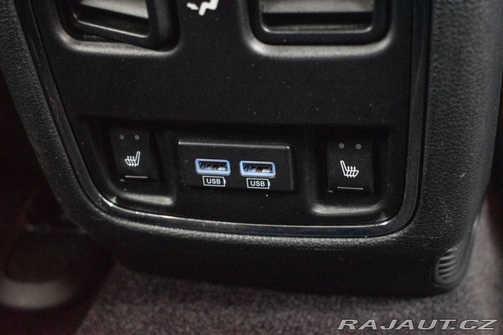 Jeep Grand Cherokee SRT 6.4 V8 REZERVACE 2016