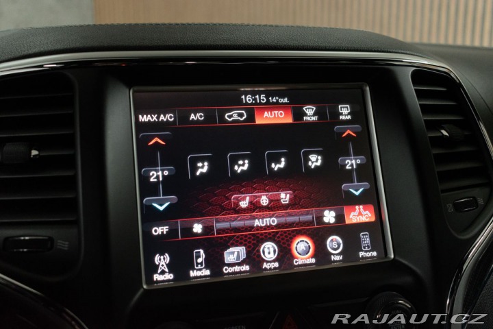 Jeep Grand Cherokee SRT 6.4 V8 REZERVACE 2016