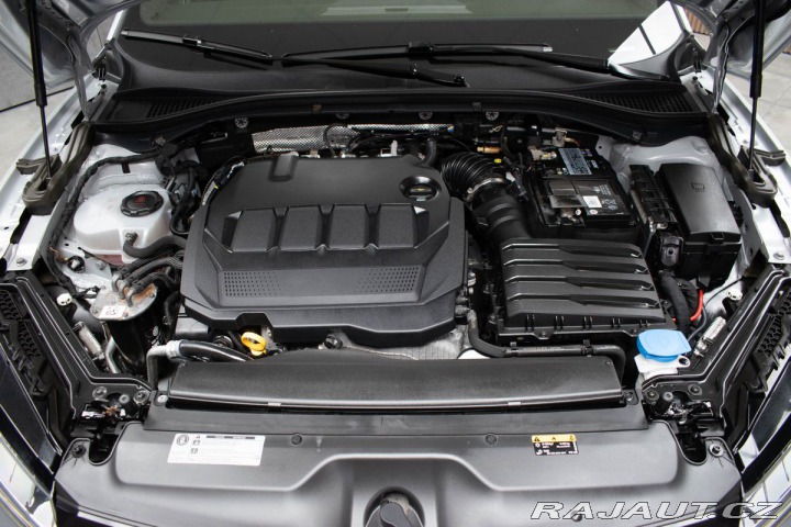 Škoda Superb 2.0TDI SPORTLINE REZERVAC 2020