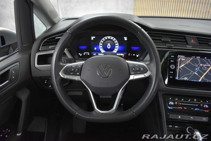 Volkswagen Touran 1.5 TSI REZERVACE 2023