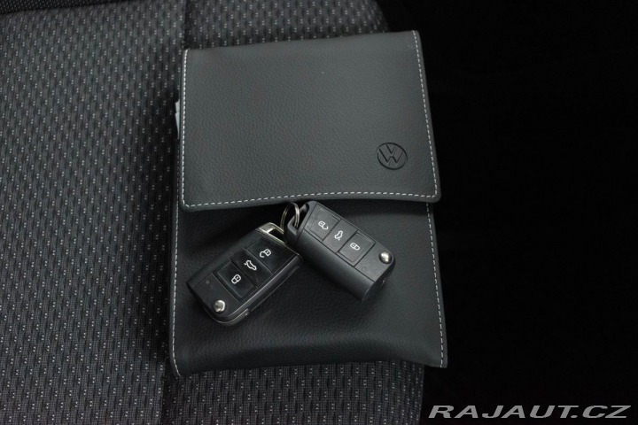 Volkswagen Touran 1.5 TSI REZERVACE 2023