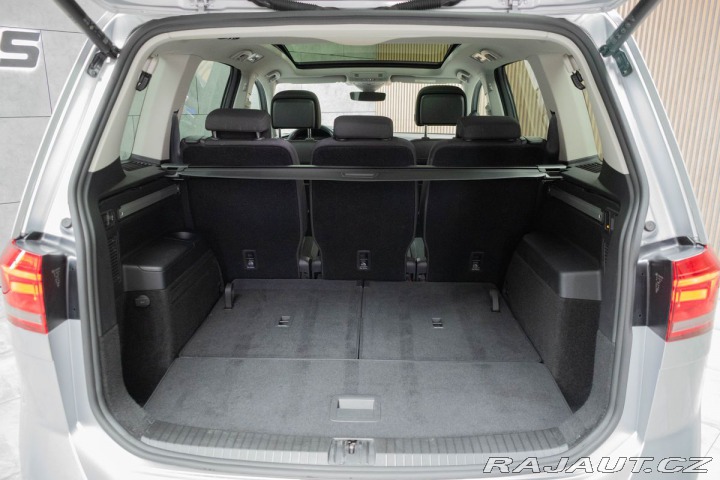 Volkswagen Touran 1.5 TSI REZERVACE 2023