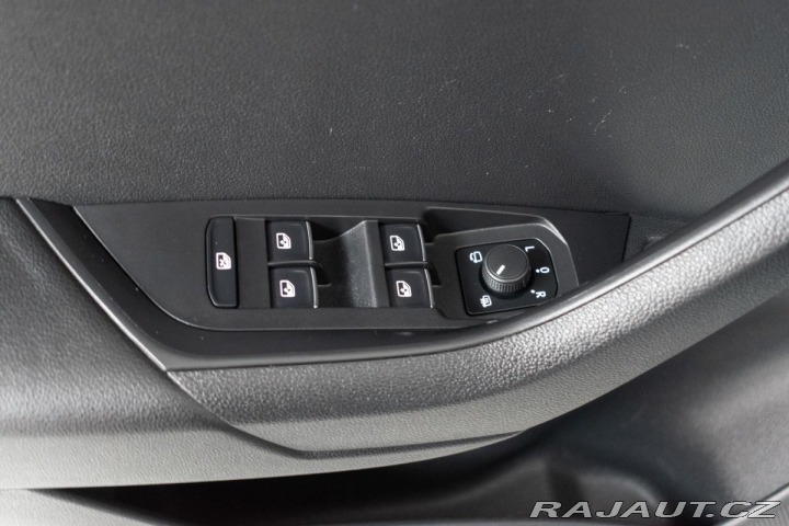 Škoda Karoq 1.6 TDI STYLE*KAMERA*ACC* 2019