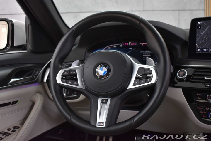 BMW 5 540i REZERVACE 2021