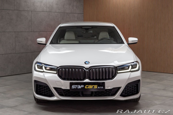 BMW 5 540i REZERVACE 2021