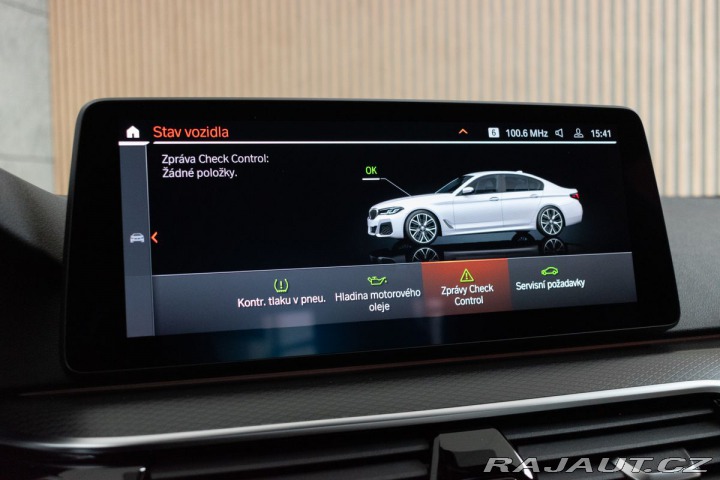 BMW 5 540i REZERVACE 2021