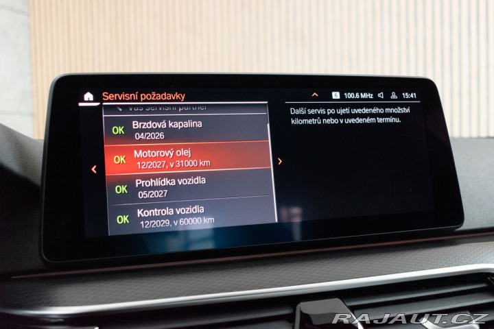 BMW 5 540i REZERVACE 2021
