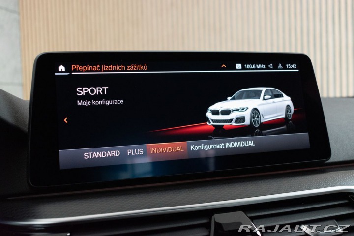 BMW 5 540i REZERVACE 2021