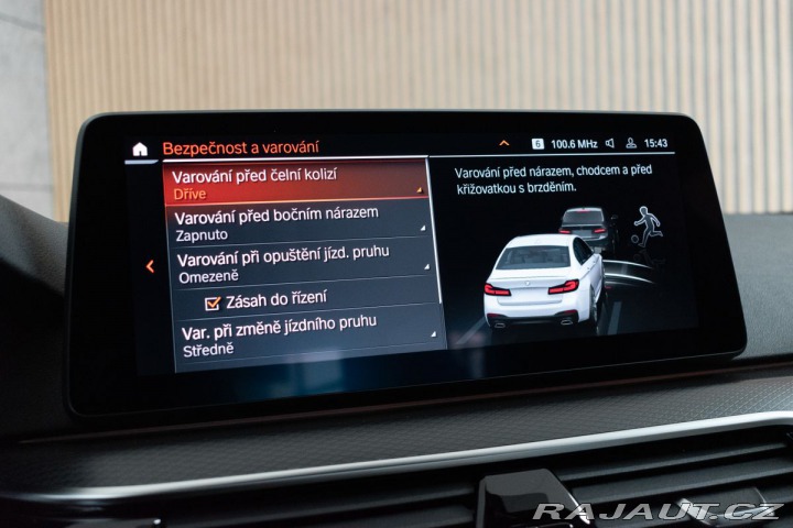 BMW 5 540i REZERVACE 2021