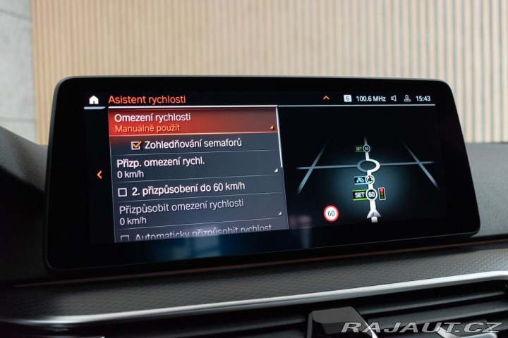 BMW 5 540i REZERVACE 2021