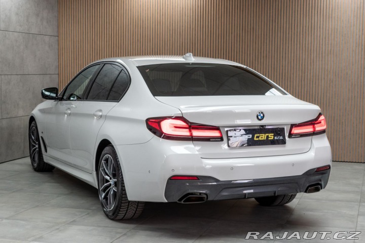 BMW 5 540i REZERVACE 2021