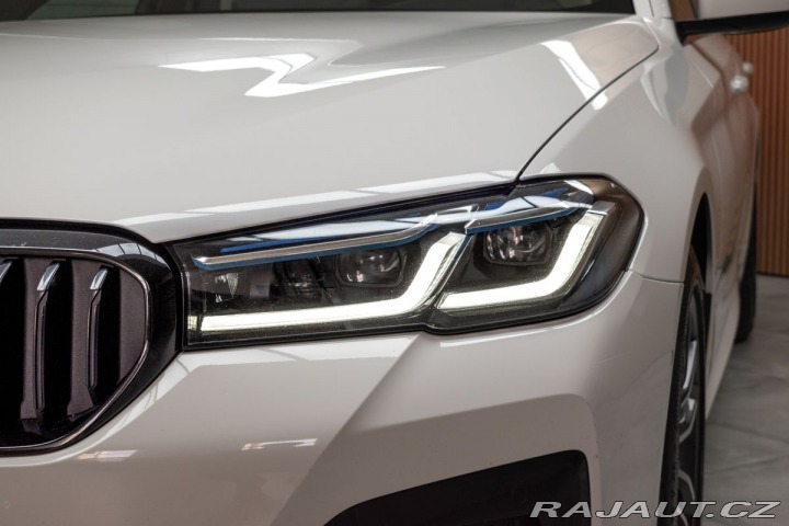 BMW 5 540i REZERVACE 2021