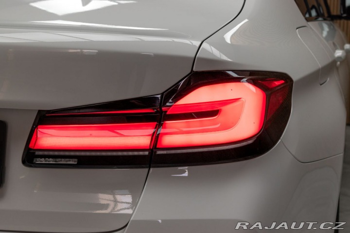 BMW 5 540i REZERVACE 2021